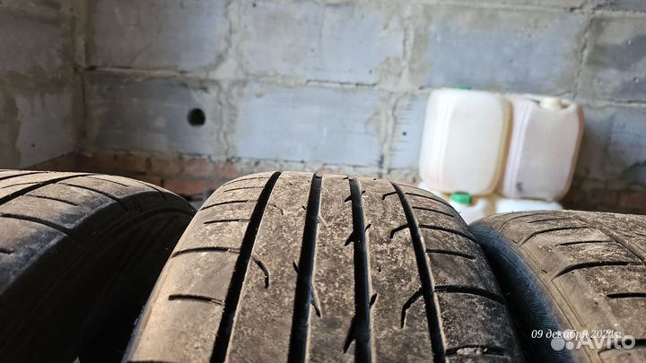 Dunlop Direzza DZ102 215/55 R17 94V