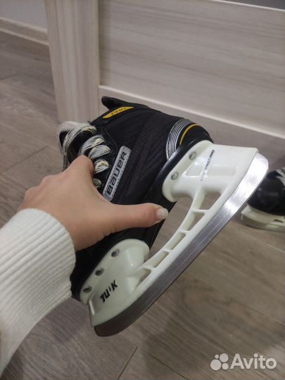 Коньки хоккейные бауер