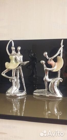 Статуэтки, фигурки