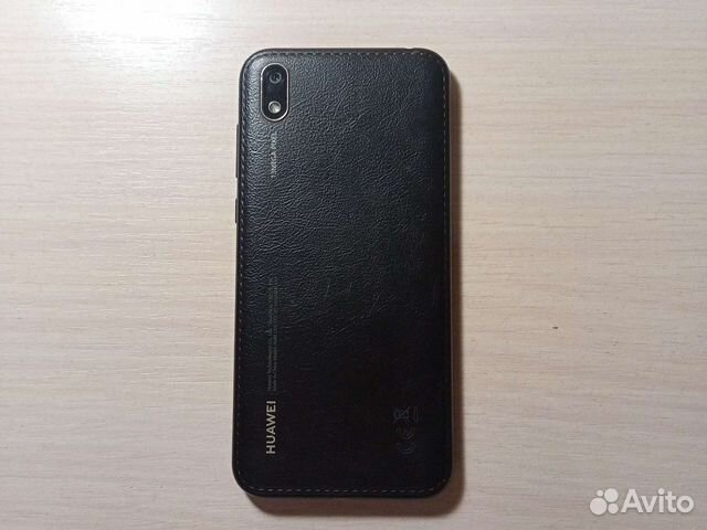 Телефон Huawei Y5 2019