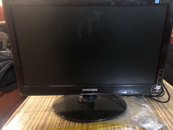 Монитор Samsung