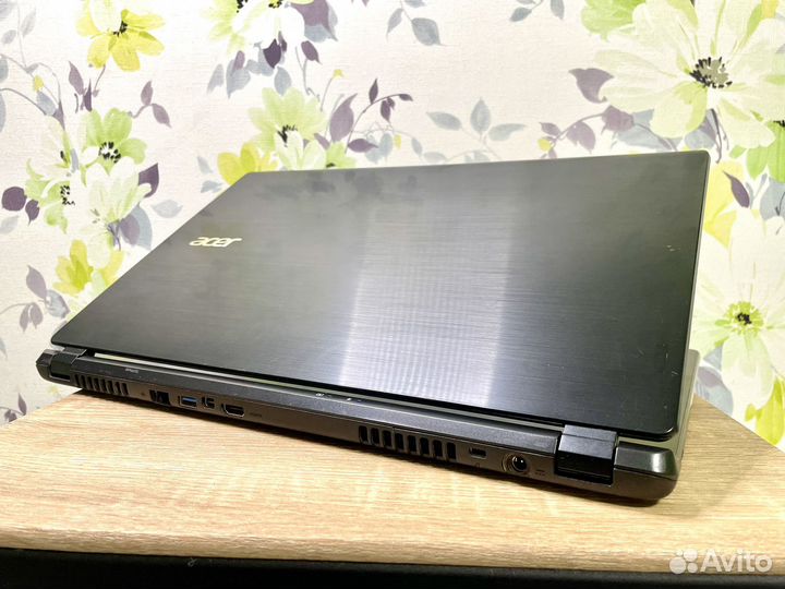 Ноутбук Acer A8/ SSD / 2 видеокарты