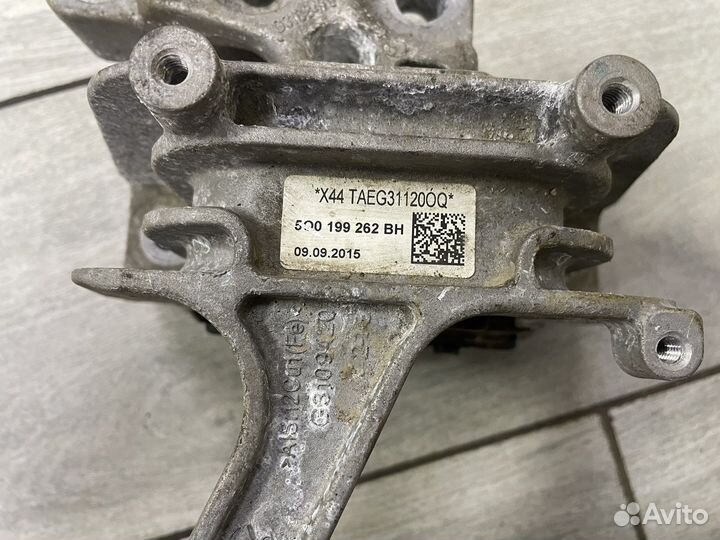 Опора двигателя правая Шкода Октавия А7 Ауди А3