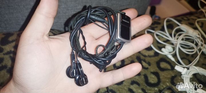 Лот наушники оригинал