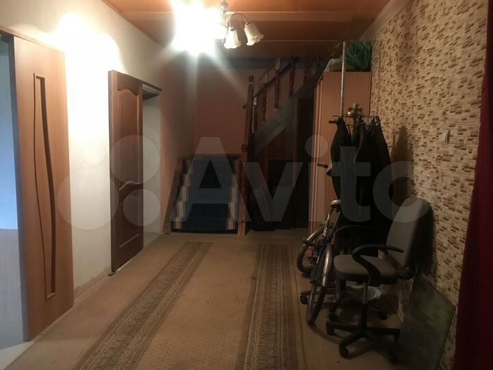 Коттедж 202 м² на участке 9 сот.