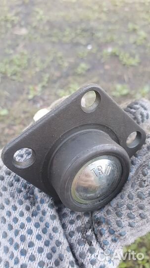 Шаровая опора trw jbj708