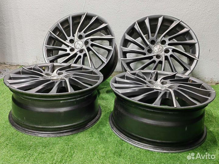 Литые диски R-17 (5x108; Et50; 7j)