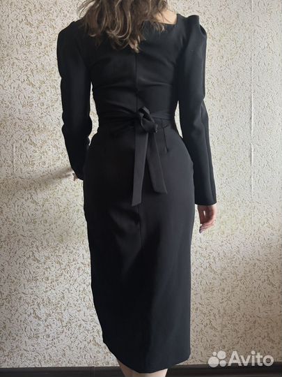 Черное платье