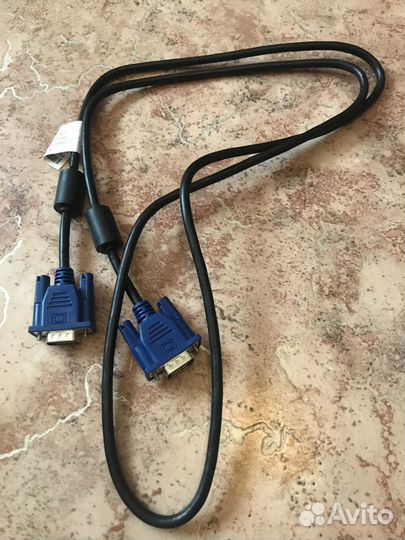 Кабель питания и VGA кабель