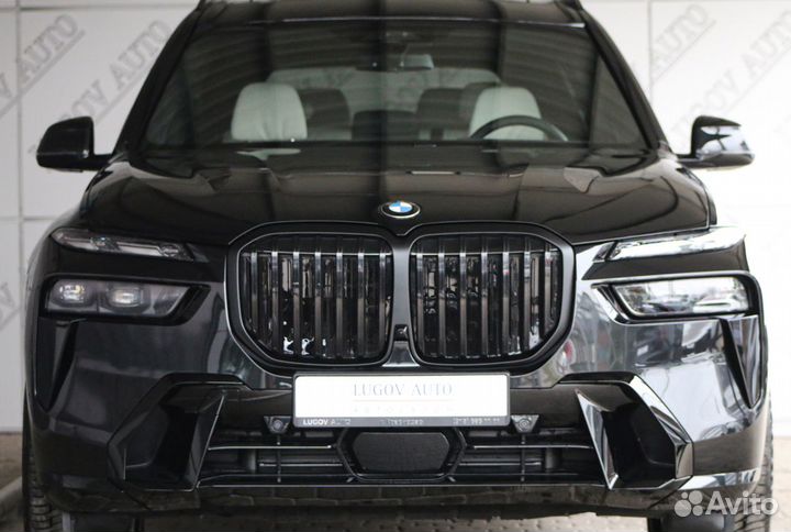 BMW X7 3.0 AT, 2024, 10 км