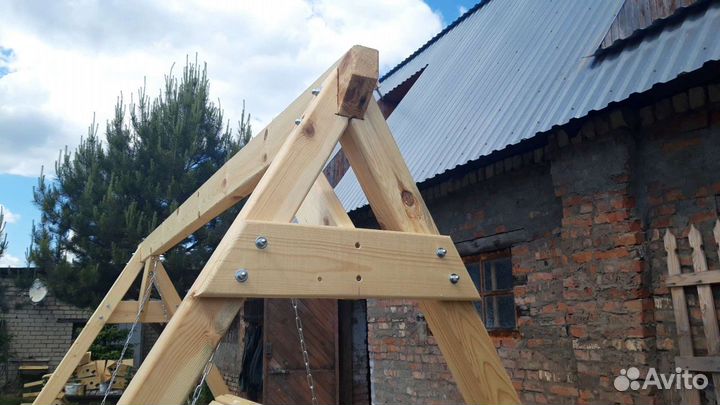 Качели деревянные
