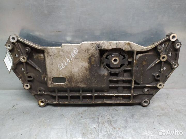 Балка передняя подрамник Volkswagen Golf V