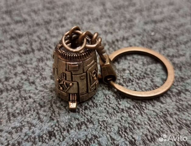 Брелок из бронзы танк, самолёт, пепелац