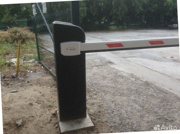 Шлагбаум автоматический