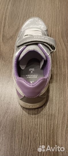 Кроссовки женские-детские