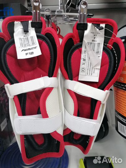 Щитки хоккейные для игрока flame детские