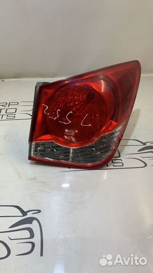 Фонарь правый Chevrolet Cruze J300 F16D4 1.6 2010