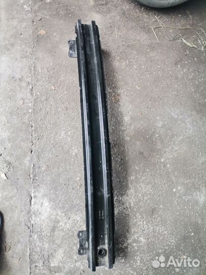 Усилитель бампера Джетта вс 7