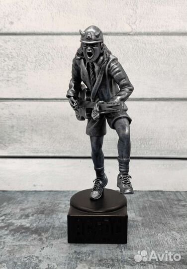 Статуэтка Ангус Янг - Angus Young - AC/DC