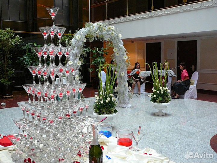 Изготовление горки (Пирамиды) из Шампанского