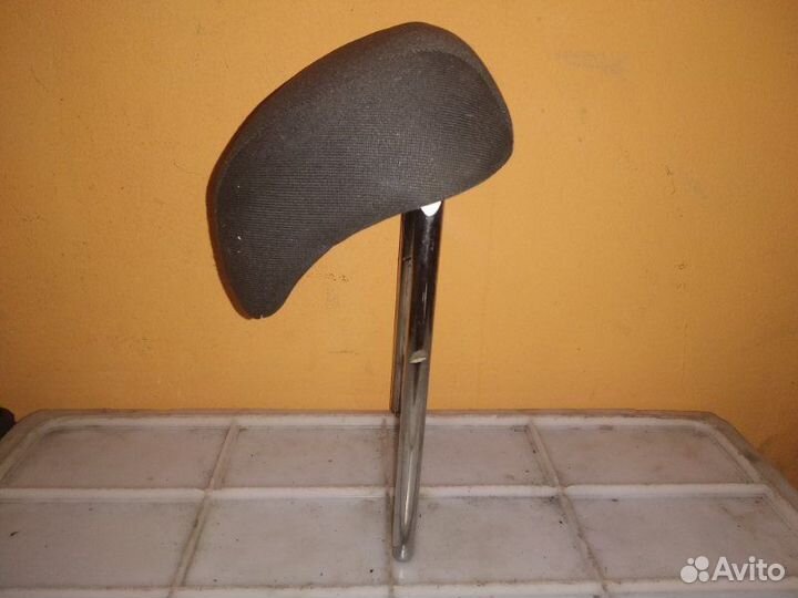 Подголовник задний Opel Astra P10 A17DTJ 2011