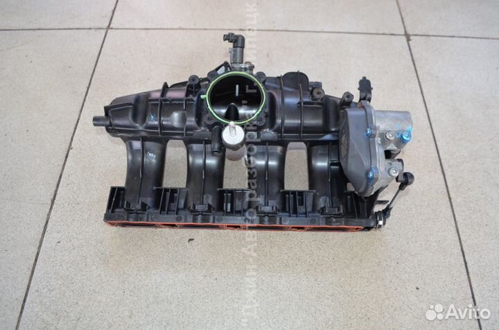 Впускной коллектор Passat B6 Golf Touran 2.0 tfsi