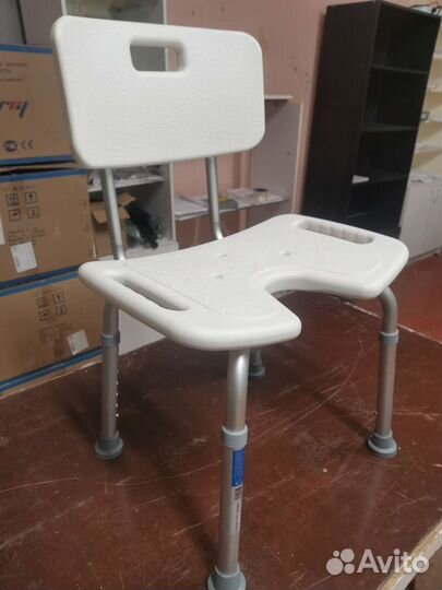 Стул для ванной