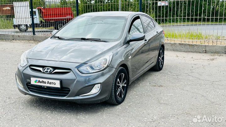 Hyundai Solaris 1.6 AT, 2012, 209 203 км