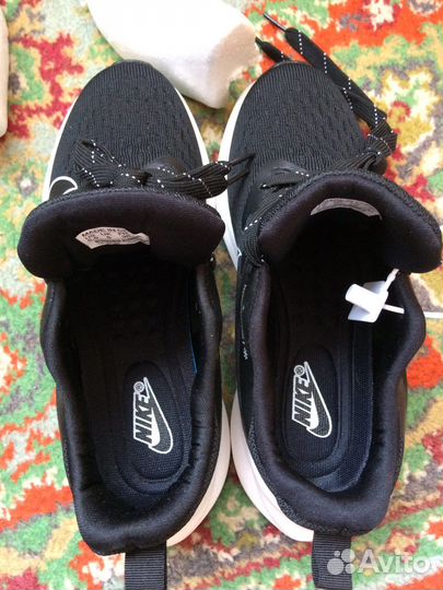Кроссовки Nike