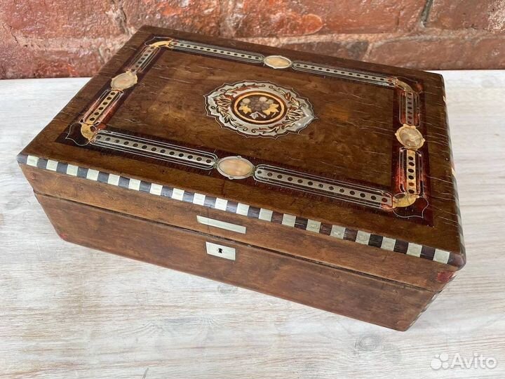 Шкатулка старинная. Антиквариат