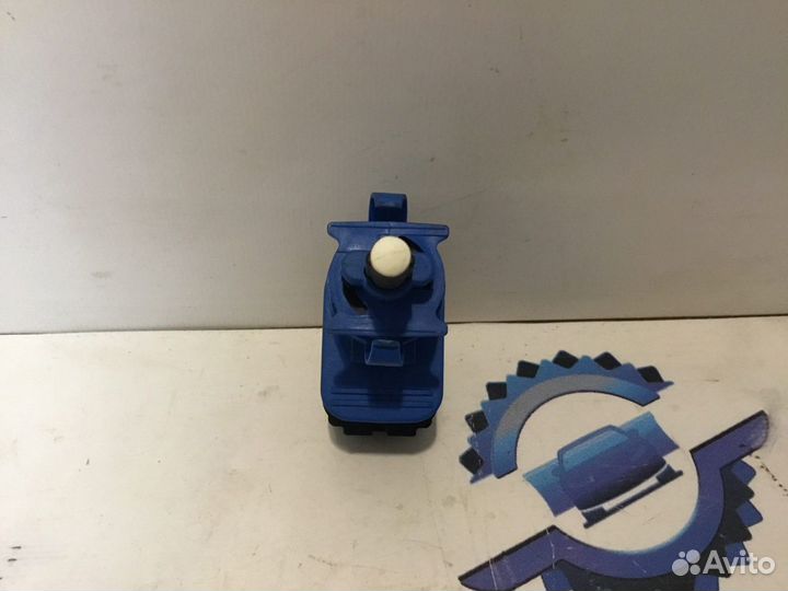 Датчик стоп сигнала Mazda 2 3 5 6 CX-5 CX-7 CX-9