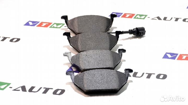 Bosch Колодки тормозные mercedes W205 (до 170л.с.)