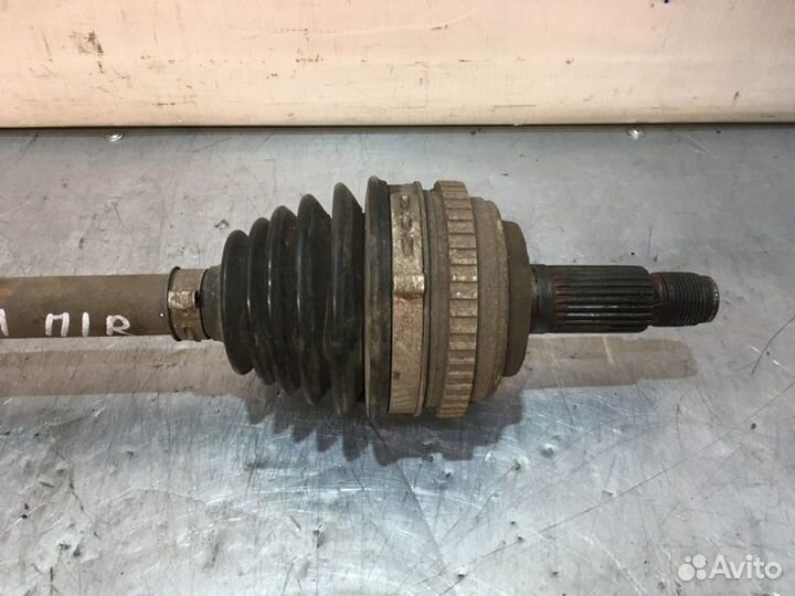 Привод, полуось передний правый Honda Civic Ferio