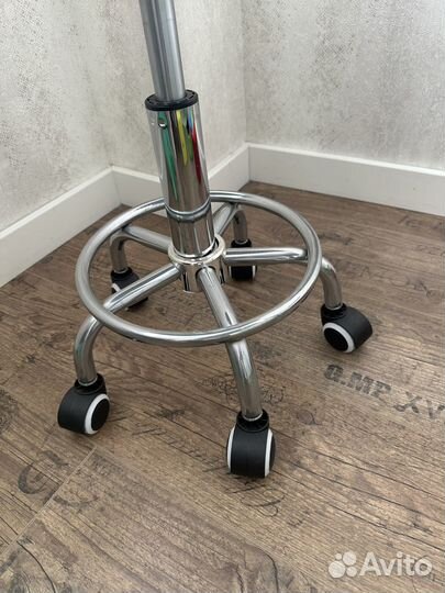 Стул мастера на металле