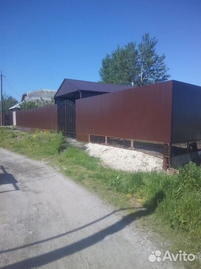 Ворота, заборы из профнастила
