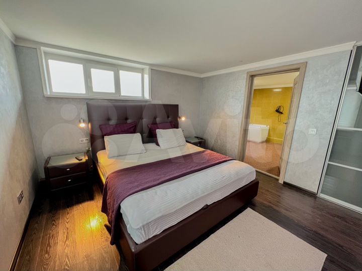 2-к. квартира, 130 м², 17/17 эт.