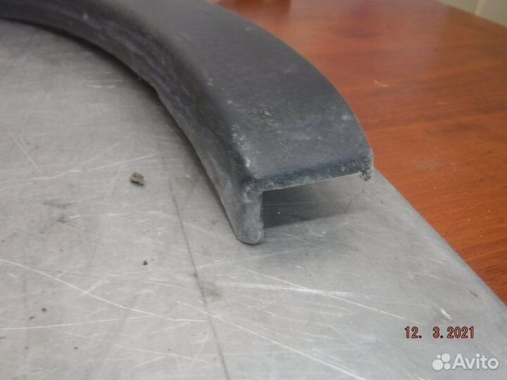 Молдинг на крыло задний правый Nissan Qashqai J10