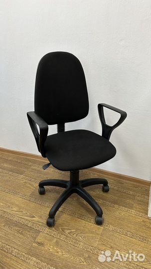 Компьютерное кресло