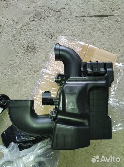 Резонатор воздушного фильтра на Солярис 2