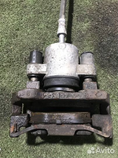 Суппорт задний правый Bmw 5-Series E39 M52B20 1