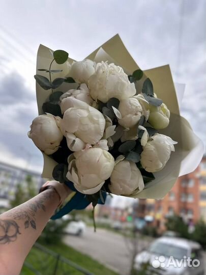Букет цветов пионы