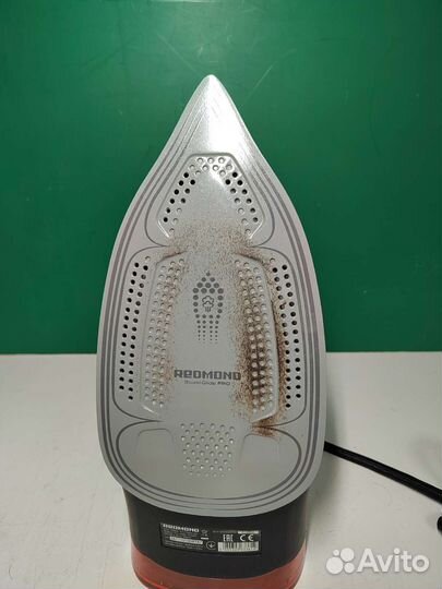 Утюг Redmond RI-C283 (условно рабочий)