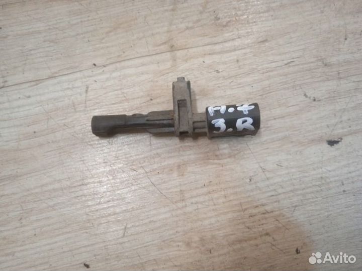 Датчик abs задний правый Skoda Octavia A7 liftback