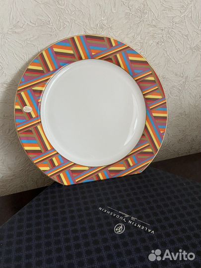 Тарелка Валентин Юдашкин