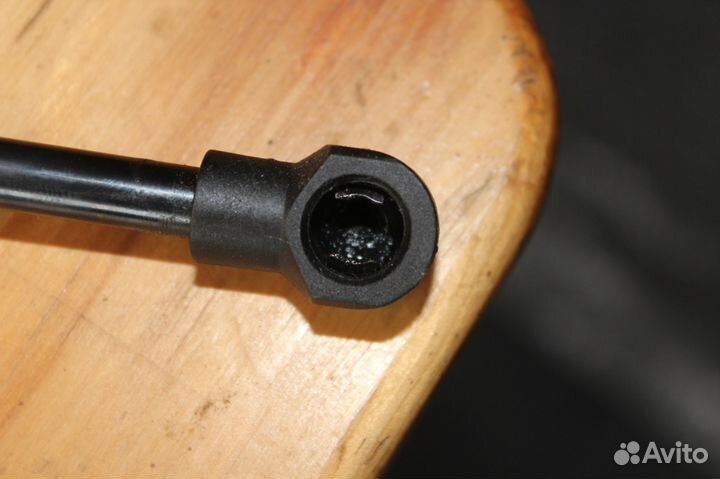 Петли капота на Mercedes S-Class W220