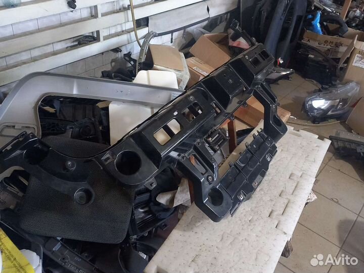 Кранштейн цнетральный задний BMW X 6,E71