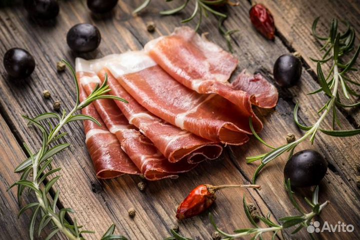 Хамон Серрано Reserva Rodriguez на кости