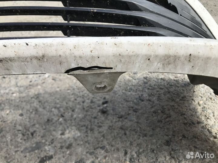 Бампер передний Toyota Camry