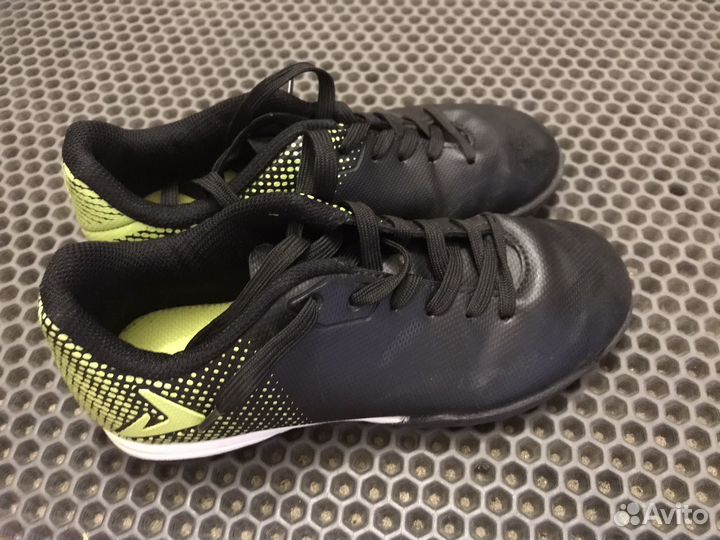 Бутсы футбольные