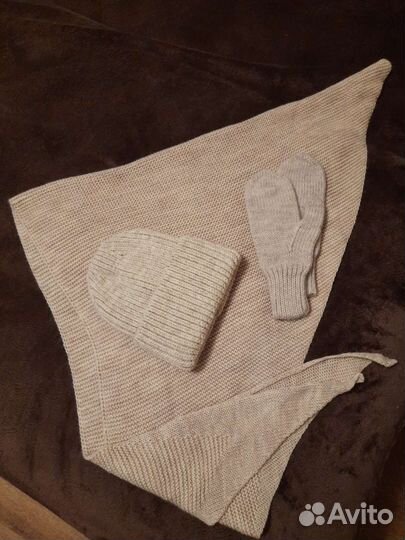 Теплый зимний набор: шапка, варежки, платок